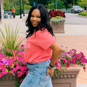 Meet your Posher, Andriana